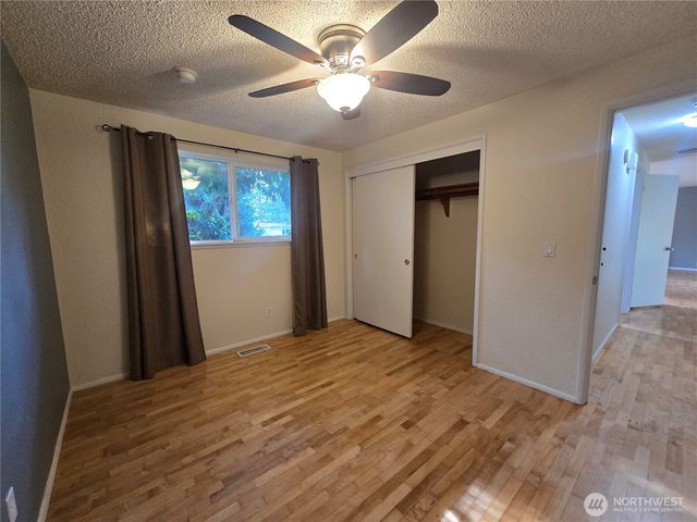 10811 108th ST SW, Lakewood, WA 98498