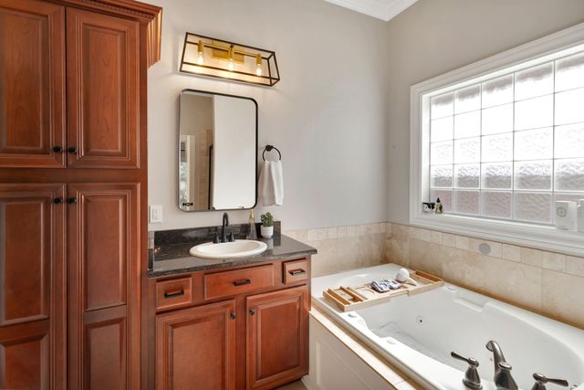 5904 Old Harding Pike, Nashville, TN 37205