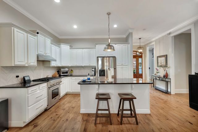 5904 Old Harding Pike, Nashville, TN 37205