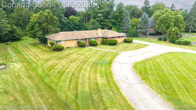 1779 Orchard Lane, Bloomfield Hills, MI 48301