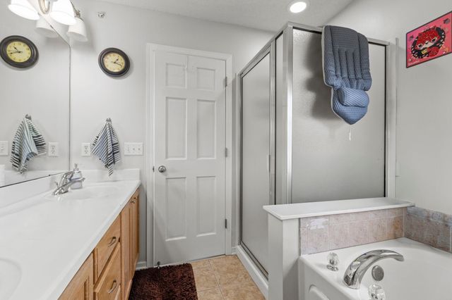 8334 Labont Way 45, Eden Prairie, MN 55344