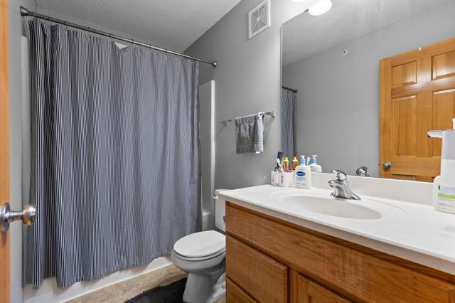 8334 Labont Way 45, Eden Prairie, MN 55344