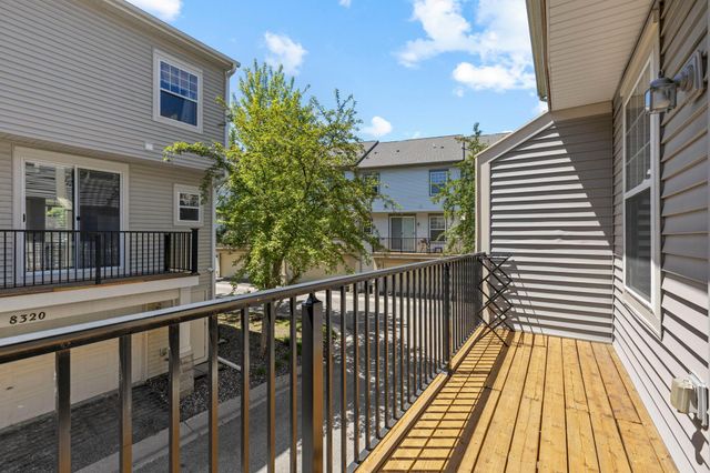 8334 Labont Way 45, Eden Prairie, MN 55344