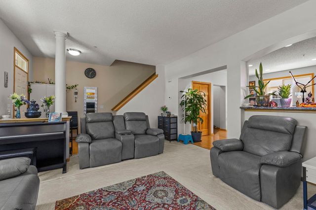 8334 Labont Way 45, Eden Prairie, MN 55344