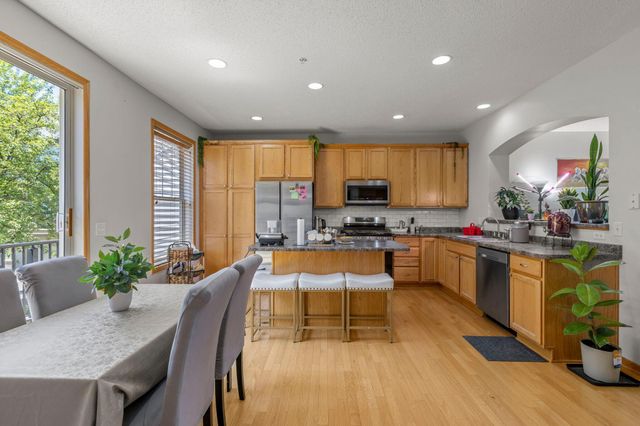 8334 Labont Way 45, Eden Prairie, MN 55344