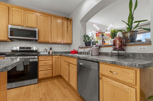 8334 Labont Way 45, Eden Prairie, MN 55344