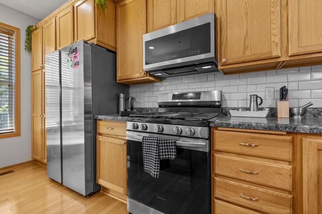 8334 Labont Way 45, Eden Prairie, MN 55344