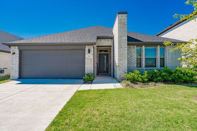 562 Water Valley Drive, Lavon, TX 75166