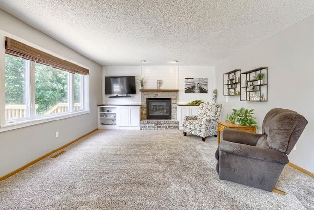 7710 Jonathan Avenue S, Cottage Grove, MN 55016