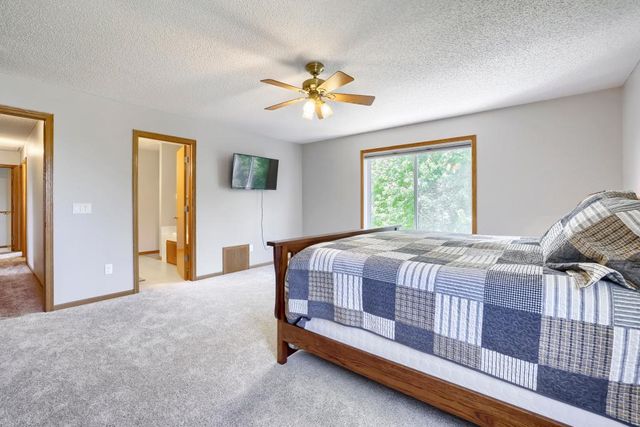 7710 Jonathan Avenue S, Cottage Grove, MN 55016