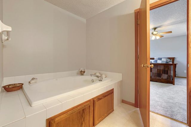 7710 Jonathan Avenue S, Cottage Grove, MN 55016