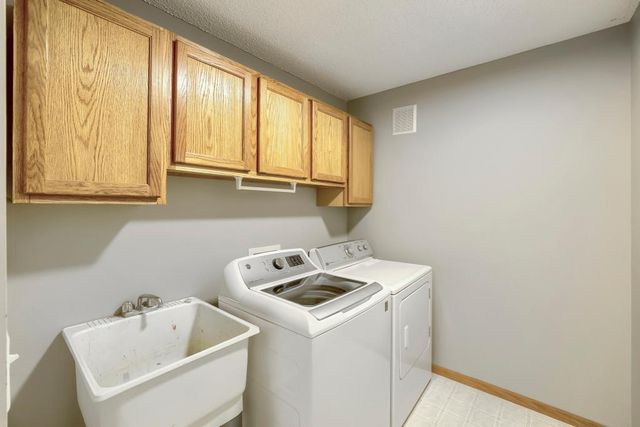 7710 Jonathan Avenue S, Cottage Grove, MN 55016