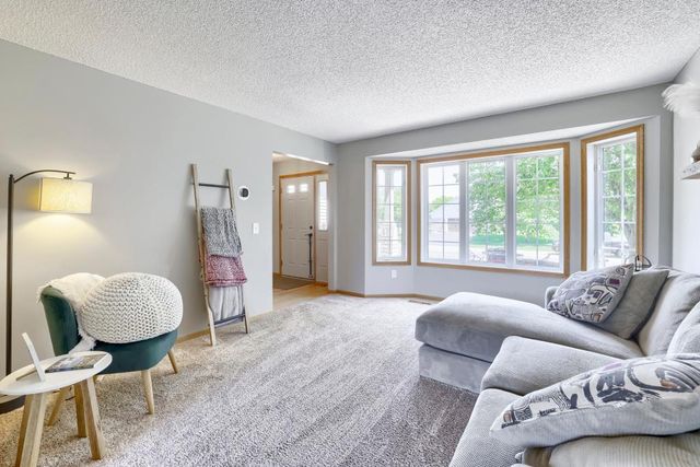 7710 Jonathan Avenue S, Cottage Grove, MN 55016