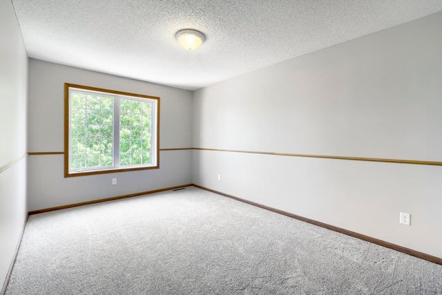 7710 Jonathan Avenue S, Cottage Grove, MN 55016
