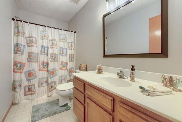 7710 Jonathan Avenue S, Cottage Grove, MN 55016