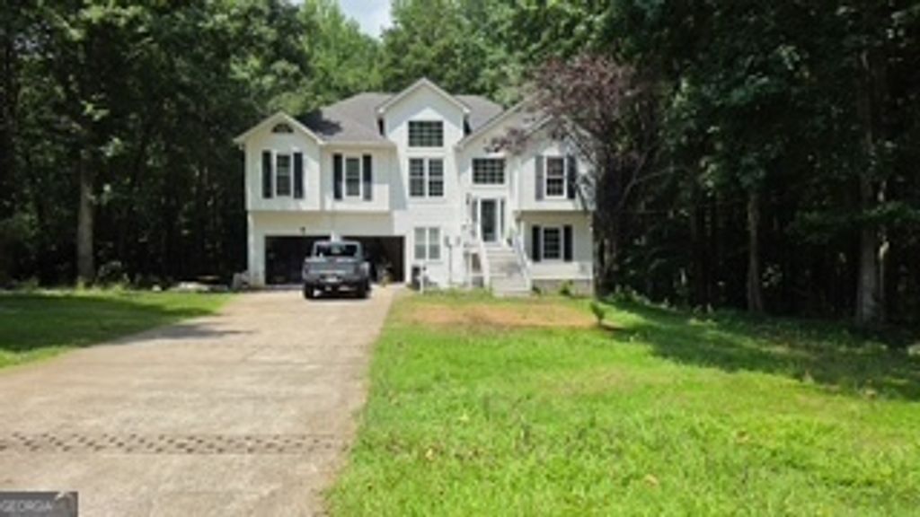 215 Ashley Trace Drive, Locust Grove, GA 30248