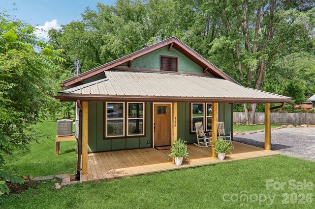 169 East Street, Waynesville, NC 28786