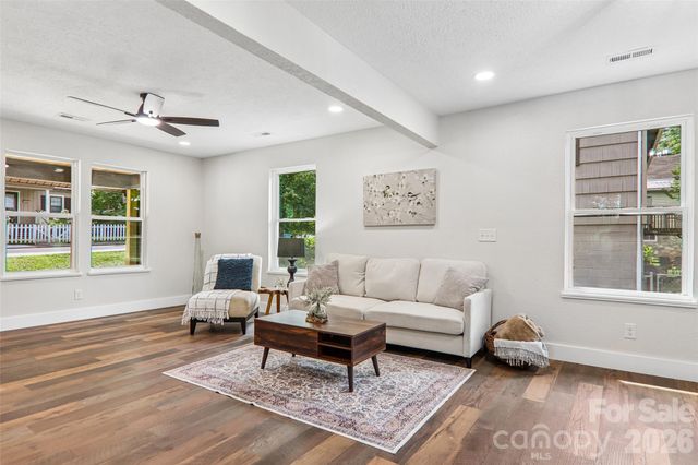 169 East Street, Waynesville, NC 28786