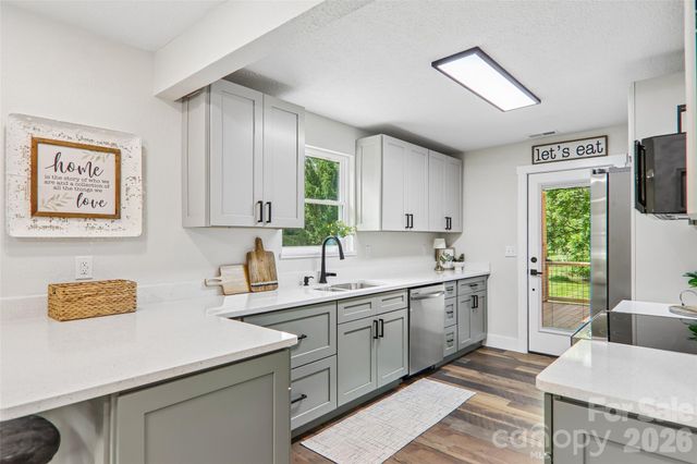 169 East Street, Waynesville, NC 28786