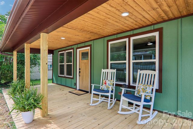 169 East Street, Waynesville, NC 28786