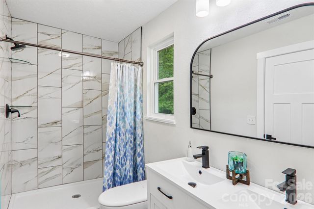 169 East Street, Waynesville, NC 28786