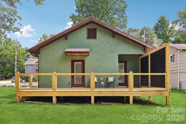 169 East Street, Waynesville, NC 28786