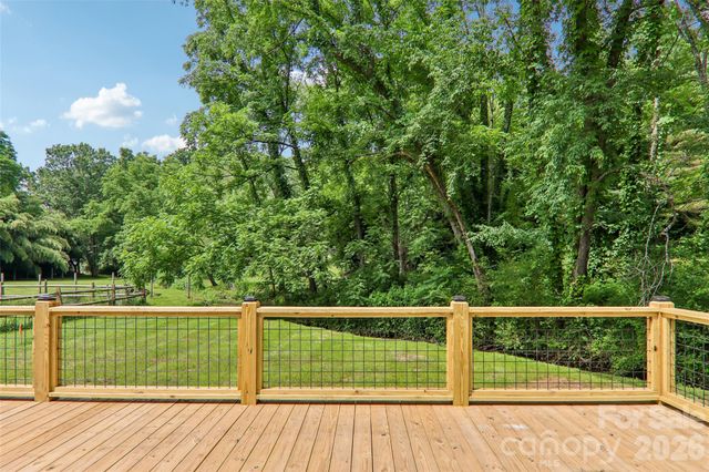 169 East Street, Waynesville, NC 28786