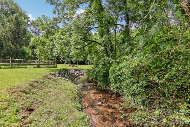 169 East Street, Waynesville, NC 28786