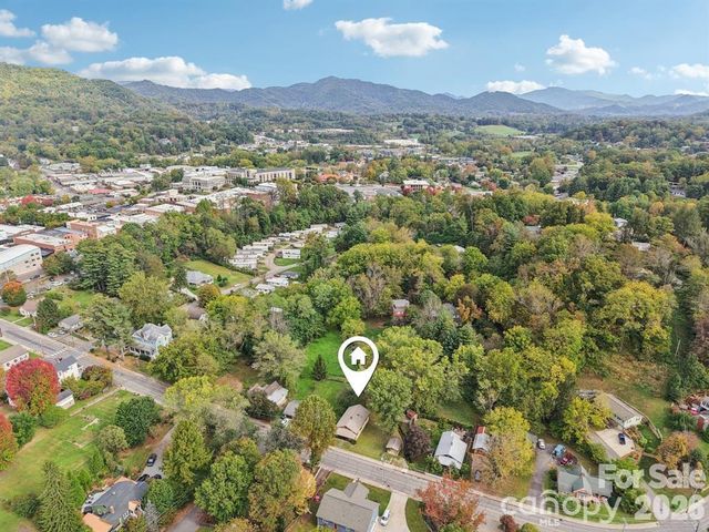 169 East Street, Waynesville, NC 28786
