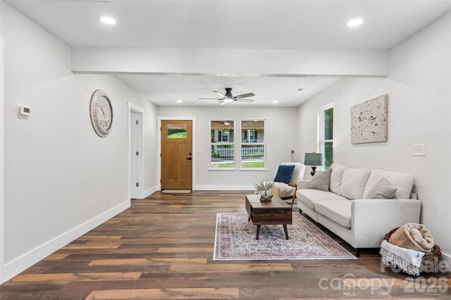 169 East Street, Waynesville, NC 28786