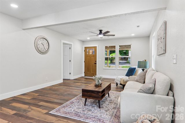 169 East Street, Waynesville, NC 28786