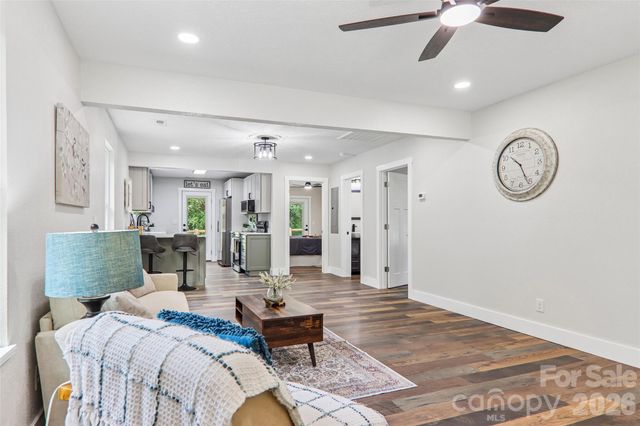 169 East Street, Waynesville, NC 28786