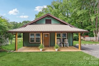 169 East Street, Waynesville, NC 28786
