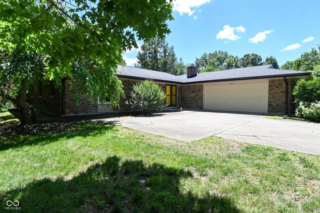 6831 Whisper Oaks Court, Indianapolis, IN 46214
