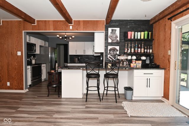 6831 Whisper Oaks Court, Indianapolis, IN 46214