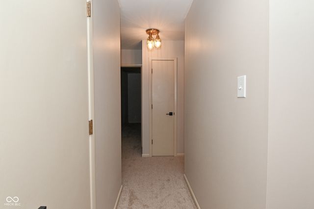 6831 Whisper Oaks Court, Indianapolis, IN 46214
