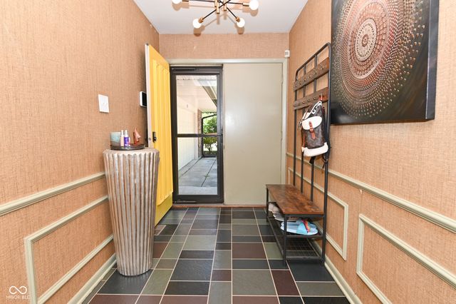 6831 Whisper Oaks Court, Indianapolis, IN 46214
