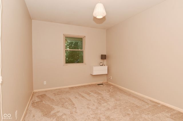 6831 Whisper Oaks Court, Indianapolis, IN 46214