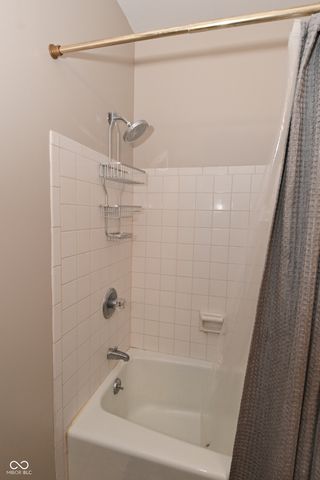 6831 Whisper Oaks Court, Indianapolis, IN 46214