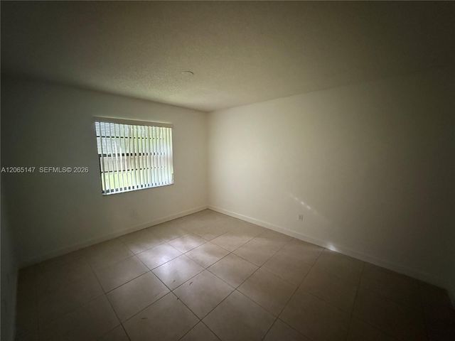 7995 SW 86th Street 305, Miami, FL 33143