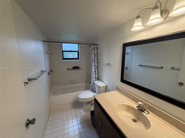 7995 SW 86th Street 305, Miami, FL 33143
