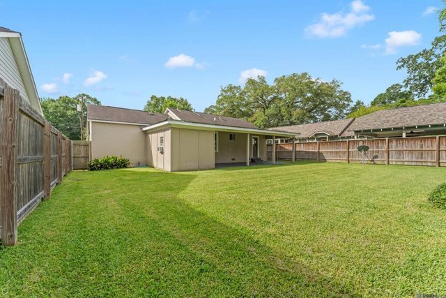 5717 Burgundy Ave, Baton Rouge, LA 70806