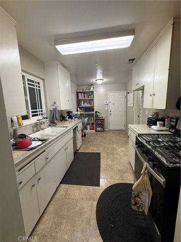 8568 Evergreen, Fontana, CA 92335