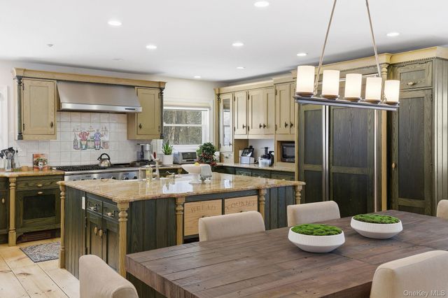 276 Quaker Road, Chappaqua, NY 10514