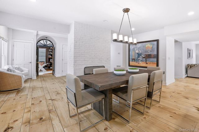 276 Quaker Road, Chappaqua, NY 10514