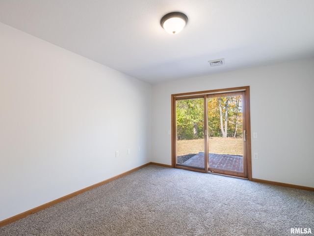 3311 W RICHWOODS Boulevard, Peoria, IL 61604