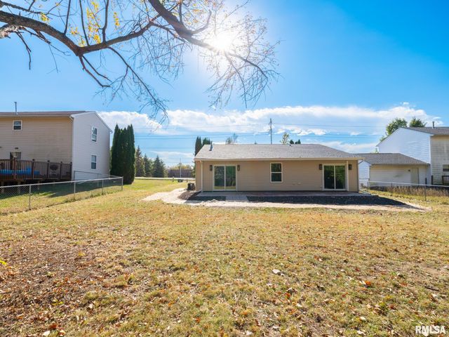 3311 W RICHWOODS Boulevard, Peoria, IL 61604