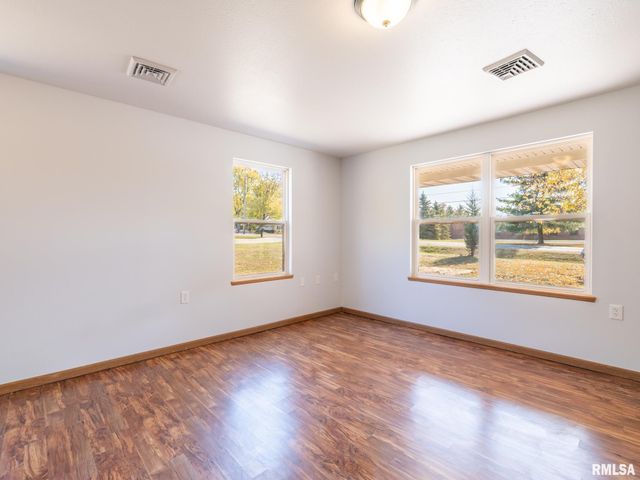 3311 W RICHWOODS Boulevard, Peoria, IL 61604