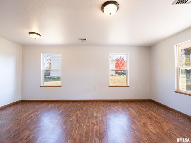 3311 W RICHWOODS Boulevard, Peoria, IL 61604