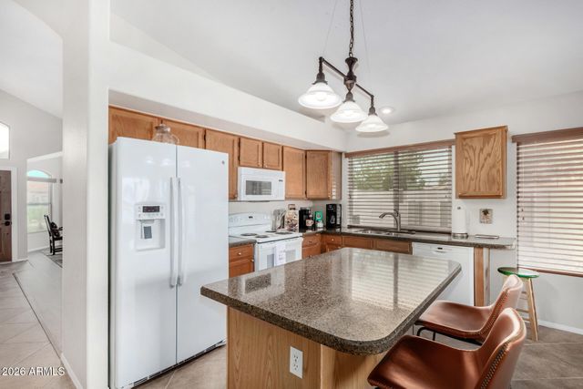 7724 W TOPEKA Drive W, Glendale, AZ 85308